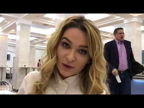 «Я хочу заняться сексом на трибуне Рады со спикером», — украинская журналистка 