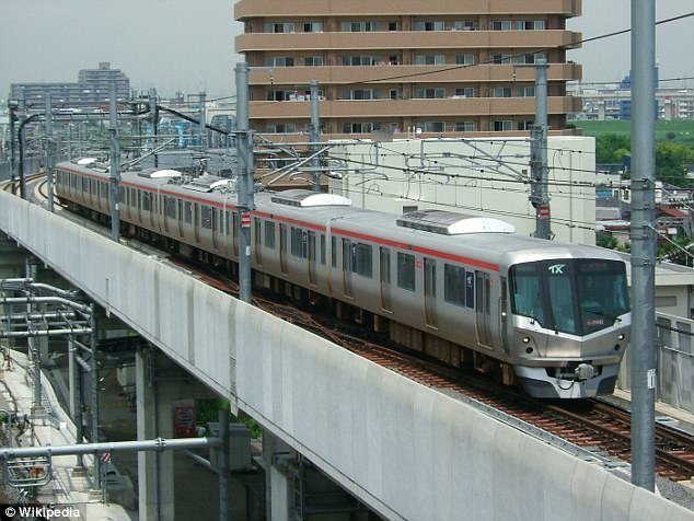 Японские железнодорожники извинились за то, что поезд уехал на 20 секунд раньше