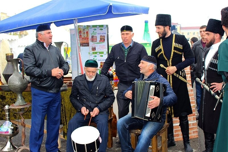 Про развитие туризма в России