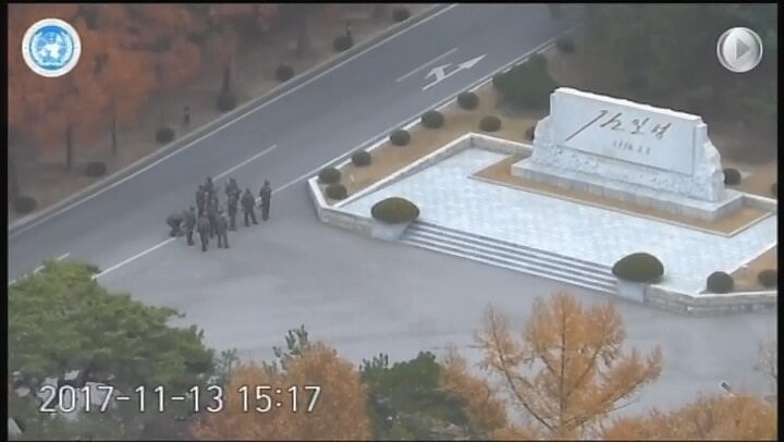 ЭПИЧЕСКИЙ побег солдата КНДР в Южную Корею