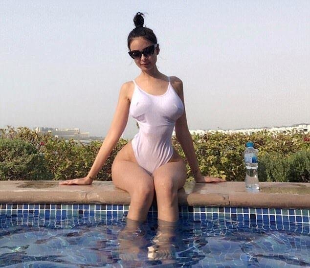 Поклонница Кардашьян потратила полмиллиона долларов на пластику, чтобы выглядеть как Ким