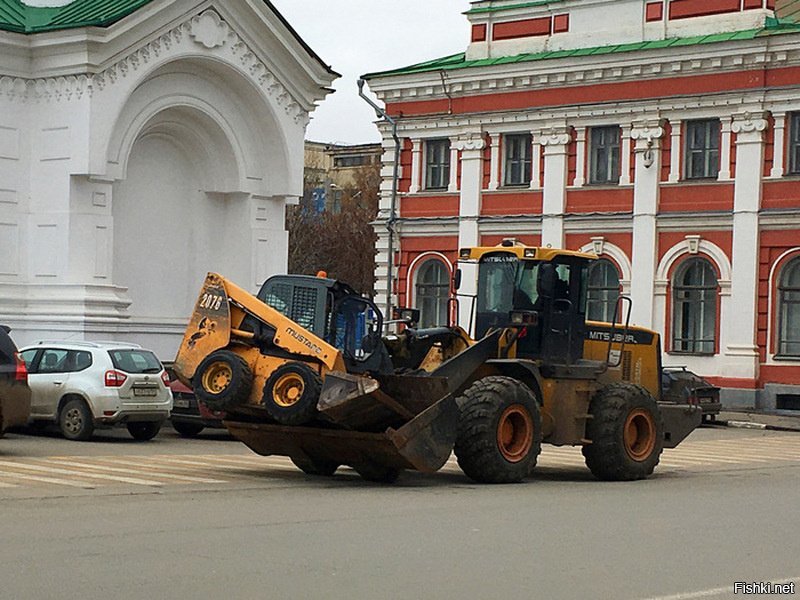 Пусть мама услышит, пусть мама придет