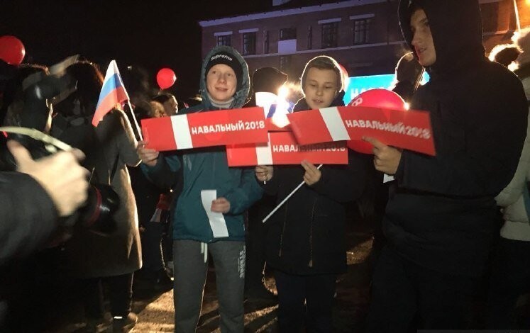 Пермь: Навальный проводит митинги за ларьком