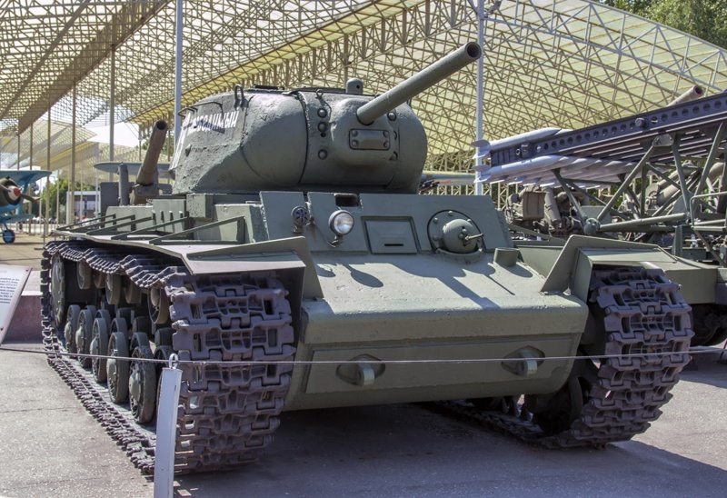 Как один очень большой танк не дал Гитлеру захватить Москву