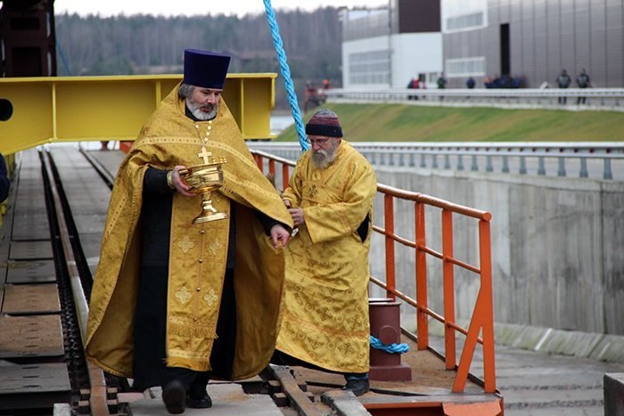 Спуск на воду МРК "Тайфун": фоторепортаж