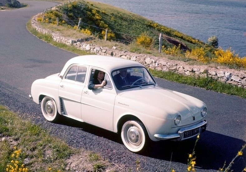 Renault Dauphine (1956)