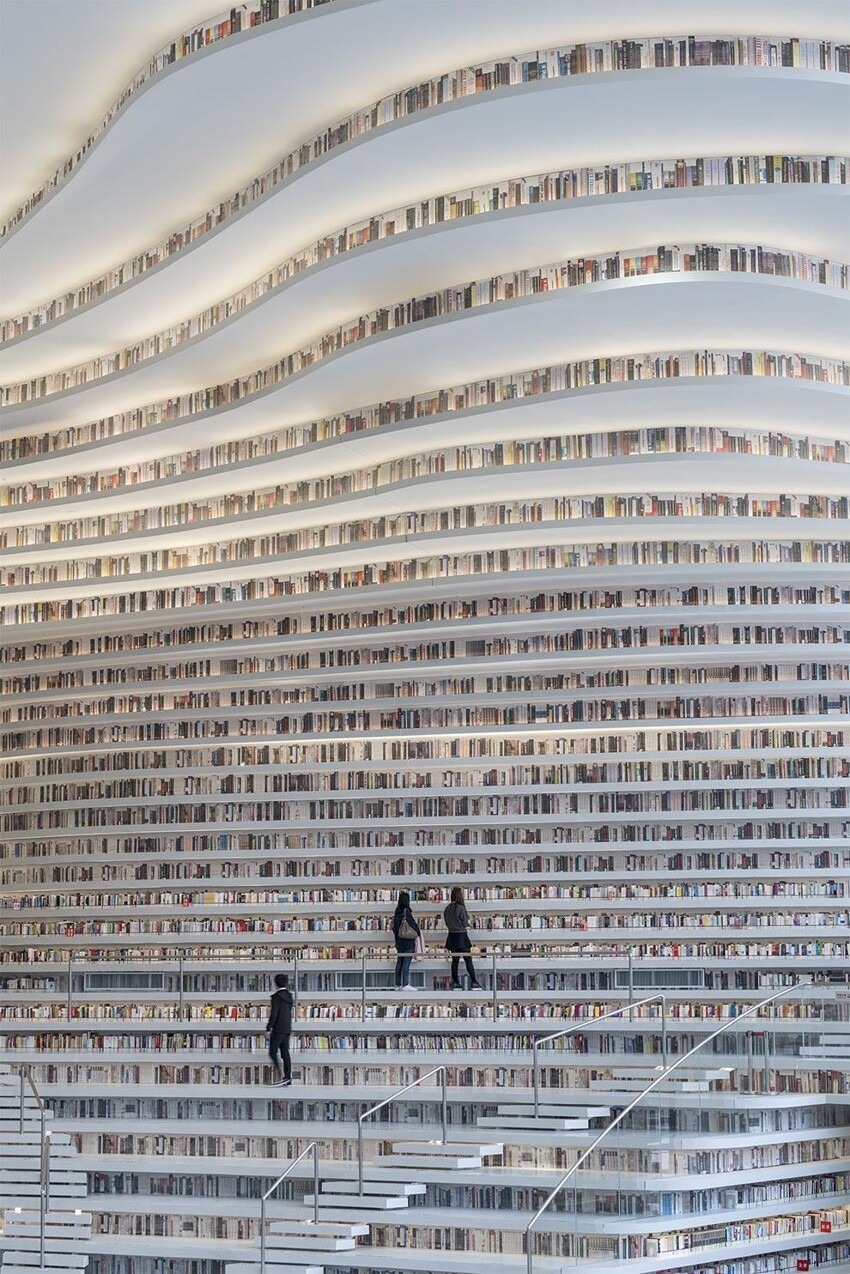 В Китае открыли футуристическую библиотеку