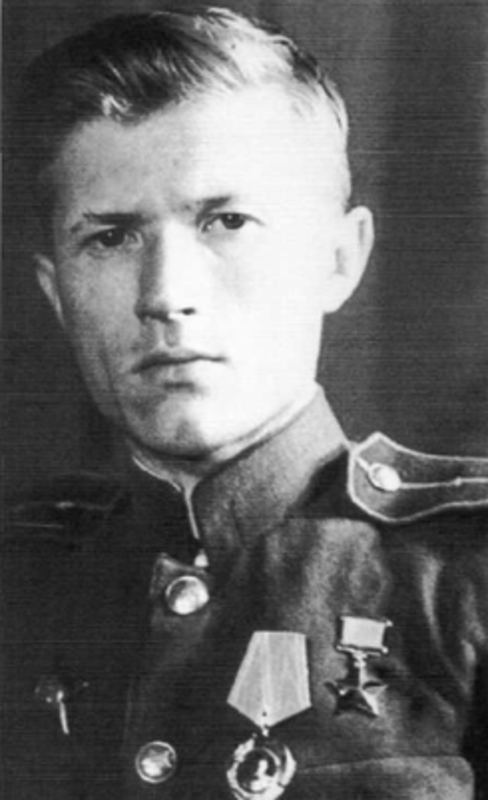 Иван Михайлович Сидоренко 12 сентября 1919, д. Чанцово, Смоленская губерния — 19 февраля 1994, Кизляр