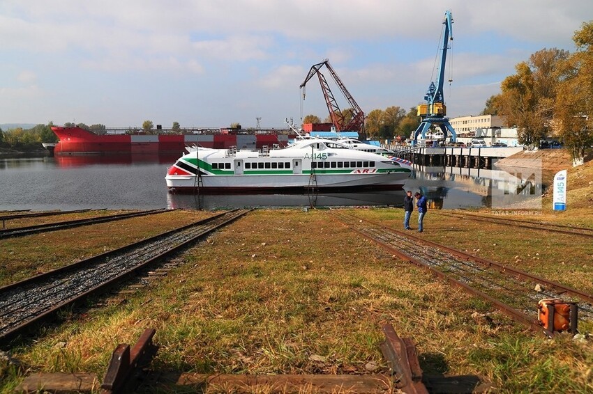 Завод горького. Зеленодольский завод имени а. м. Горького. Зеленодольск Горького. Зеленодольск верфь. Город Зеленодольск судостроительный завод.