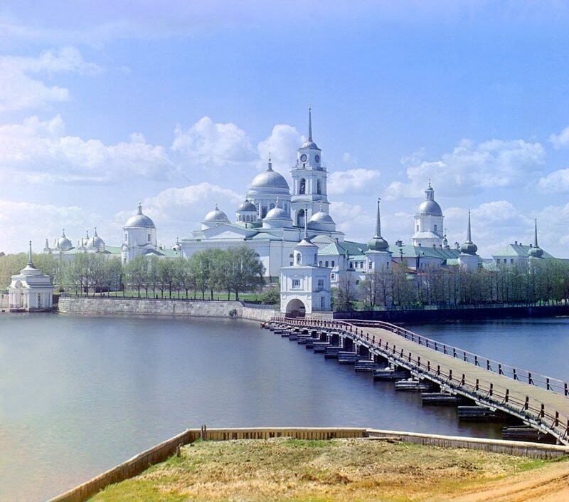 Монастырь святого Нила (Нилов монастырь) на озере Селигер, Тверской губернии, на северо-запад от Москвы, 1910 год
