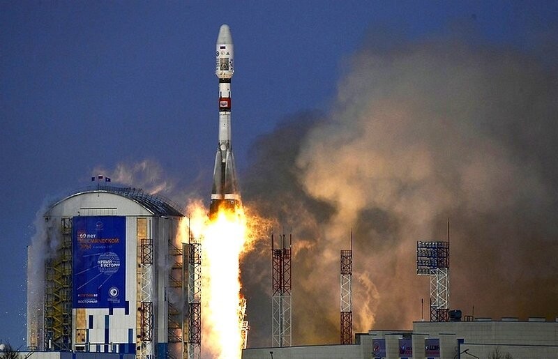 «Бизнесмены-неудачники» Медведева уронили спутники в океан