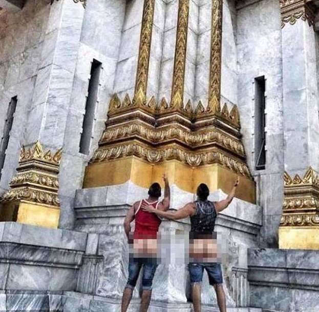 Американцев арестовали за неуважение к тайским храмам