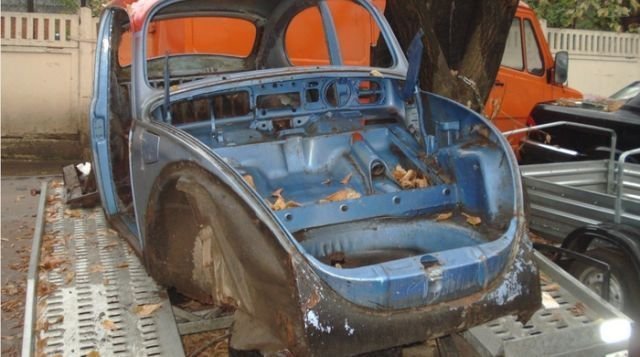 Реставраторы знатно поработали над старым Volkswagen Beetle