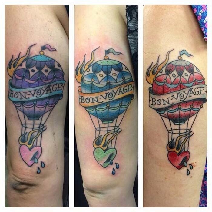 Три подруги решили изобразить на своих бёдрах воздушный шар, выразив, таким образом, всю свою любовь к путешествиям