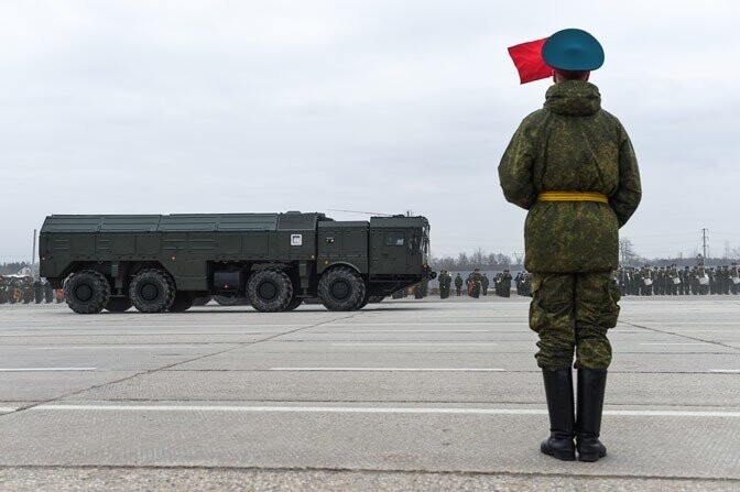 «Камень» в огород НАТО: почему «Искандер» называют самым грозным российским оружием?