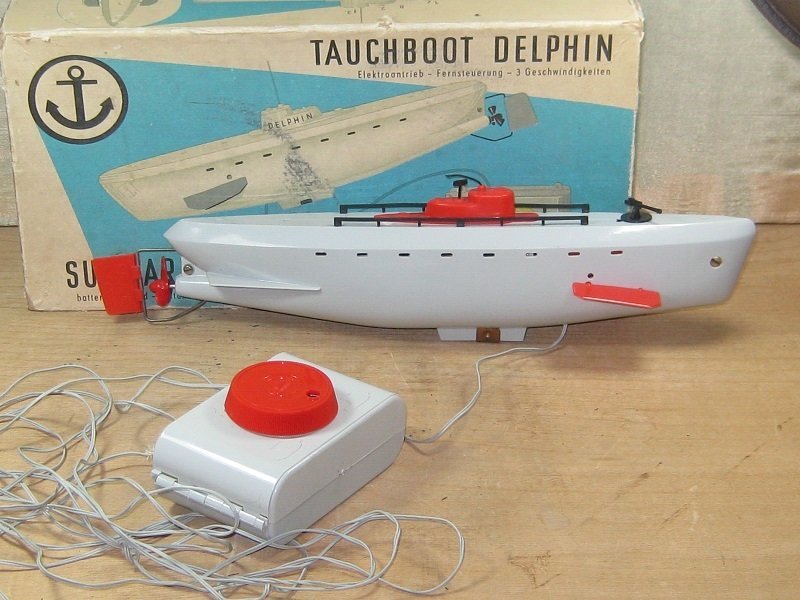 Электрическая подводная лодка «Дельфин»