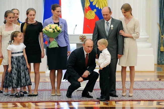 Владимир Путин: в стране сохраняется положительная динамика в демографии