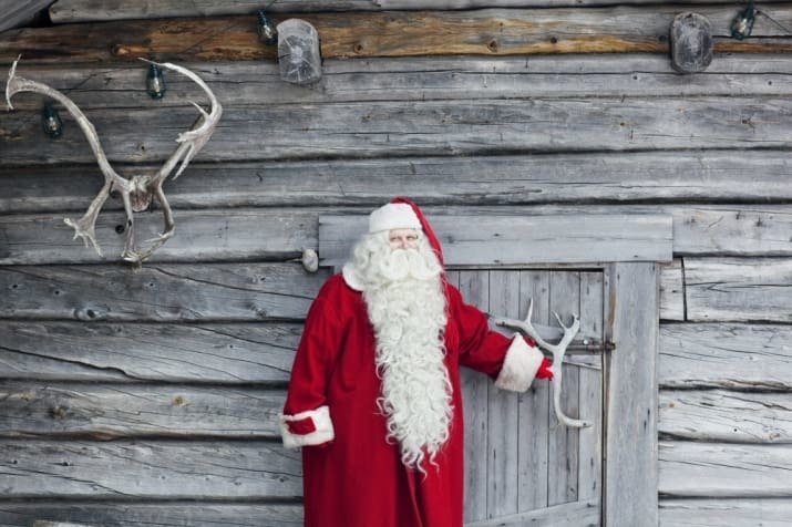 Кстати, в Финляндии живет Дед Мороз, и к нему можно заехать в гости!