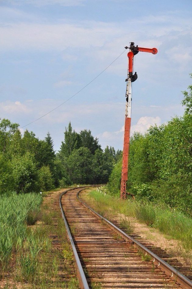 Семафоры и светофоры на железной дороге