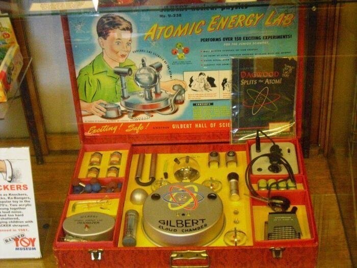 Радиоактивные игрушки 