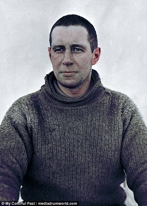 Первый исследователь - Лоуренс Отс. Он достиг Южного полюса во время британской экспедиции «Терра Нова» (1910—1913), возглавляемой Робертом Скоттом.