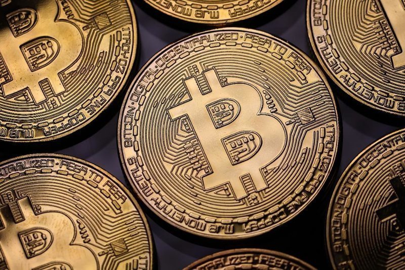 «Путешественник во времени» четыре года назад предсказал цену в $10000 за Bitcoin в 2017 году