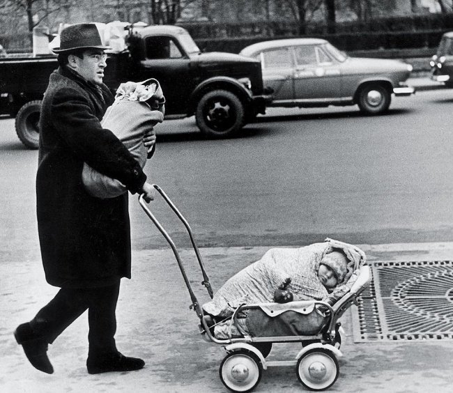 «Плевать мне на Мальтуса», 1960 год. Фото: Виктор Ахломов.