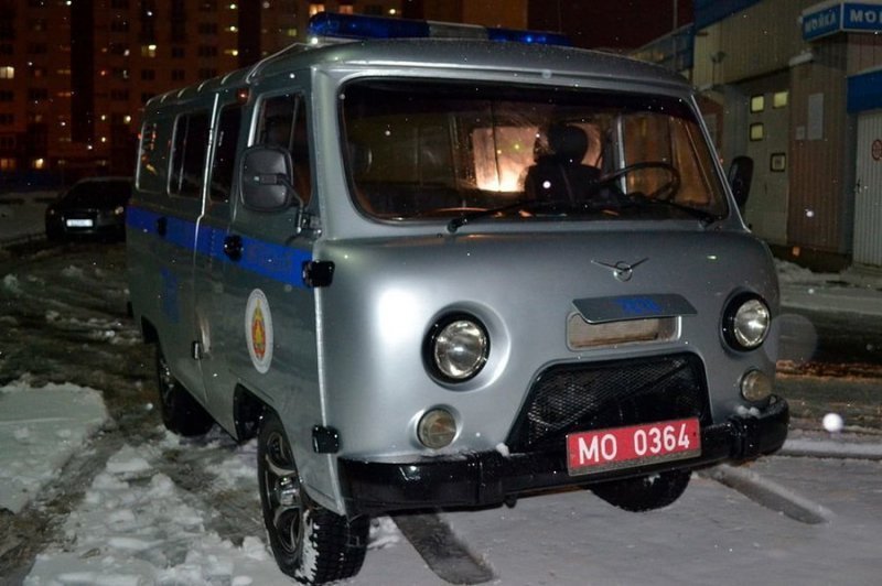 В Беларуси милиционеры своими силами восстановили списанный УАЗ