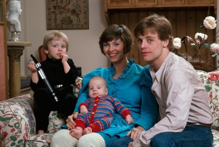 У них есть трое детей: Нэйтан (родился в 1979), Гриффин (1983) и дочь Челси Элизабет (1988)