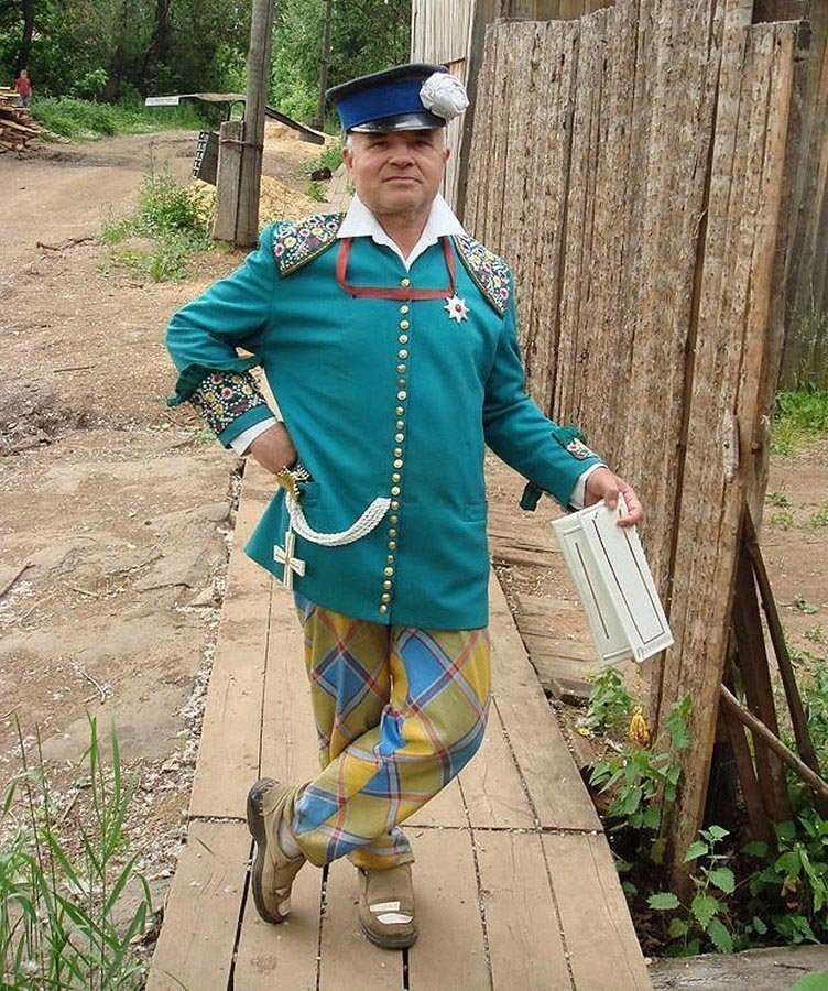Виктор Казаковцев — 71-летний модник, являющийся местной знаменитостью Кирова