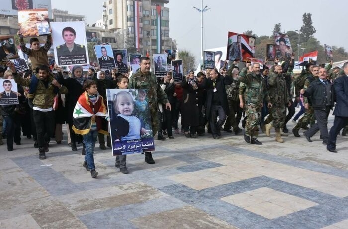 В Сирии впервые прошел "Бессмертный полк": несли портреты воинов из России