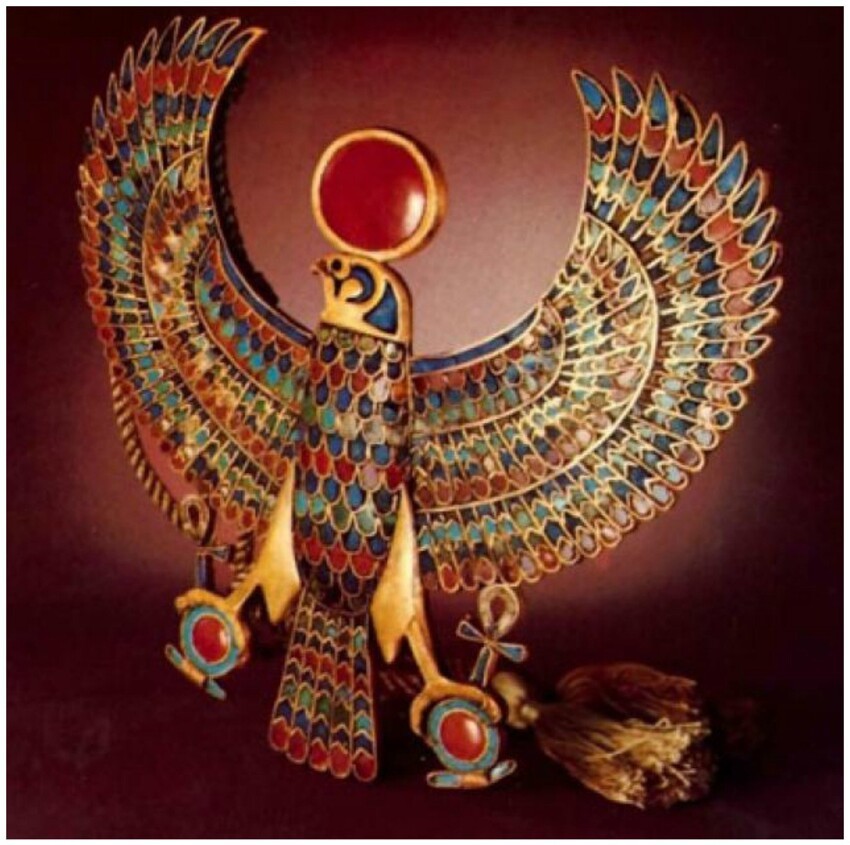 Изображение святой птицы- сокола. Золото, ляпис-глазурь, сердолик, бирюза