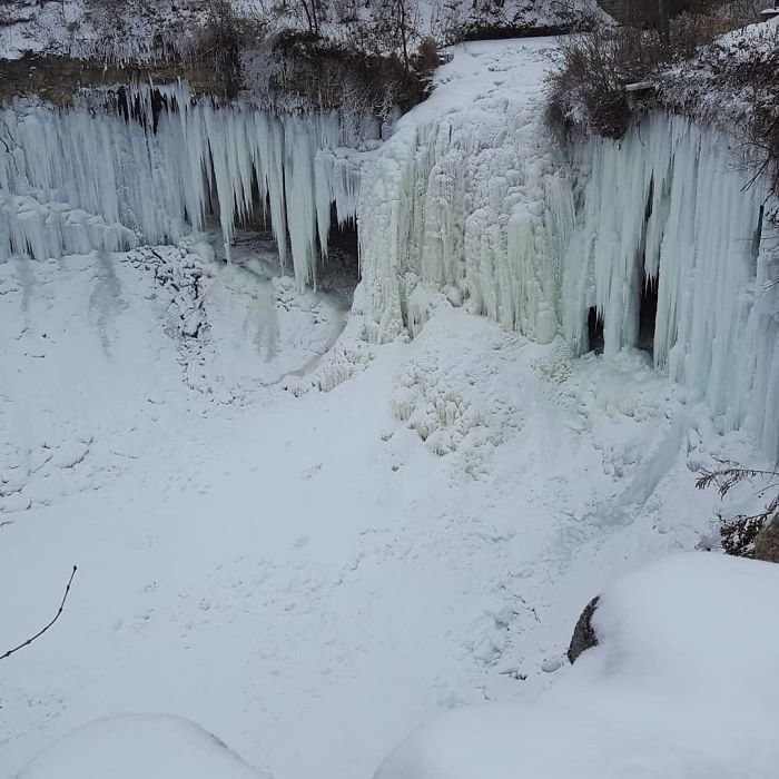 15. Замерзший водопад Миннехаха в Миннеаполисе