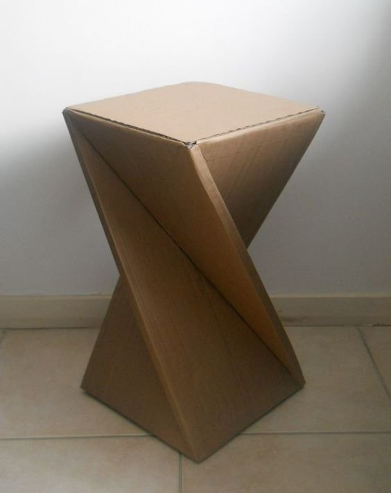 3. Казалось бы, что можно сделать из картонных коробок, ведь они такие хрупкие?