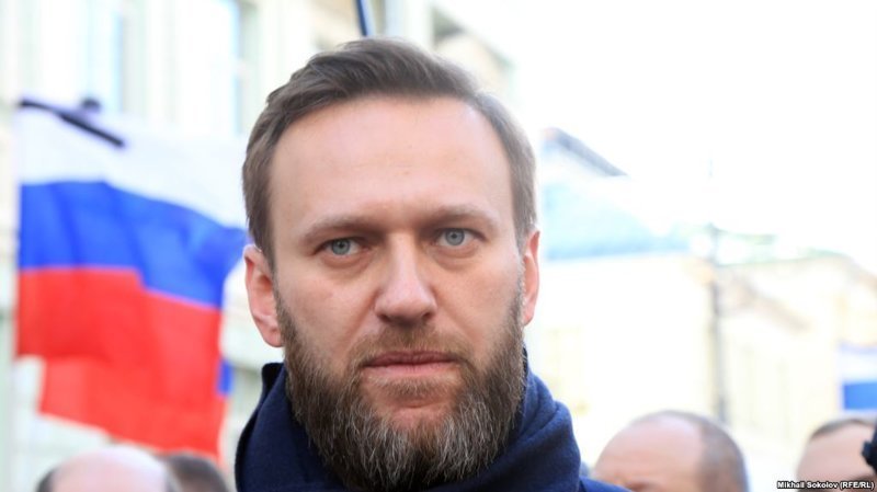 У Навального дела плохи, поэтому начал зарабатывать на  YouTube