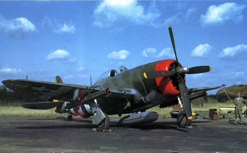 P-47D с ПУ ракет М8