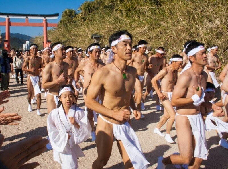 Фестиваль голых мужчин