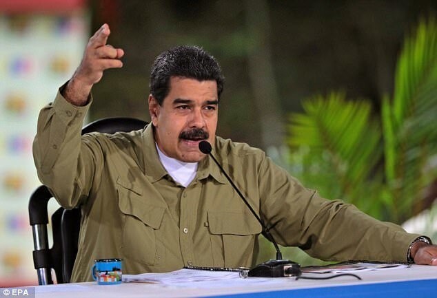 Основной причиной кризиса, по мнению экспертов, является экономическая политика президента Николаса Мадуро.
