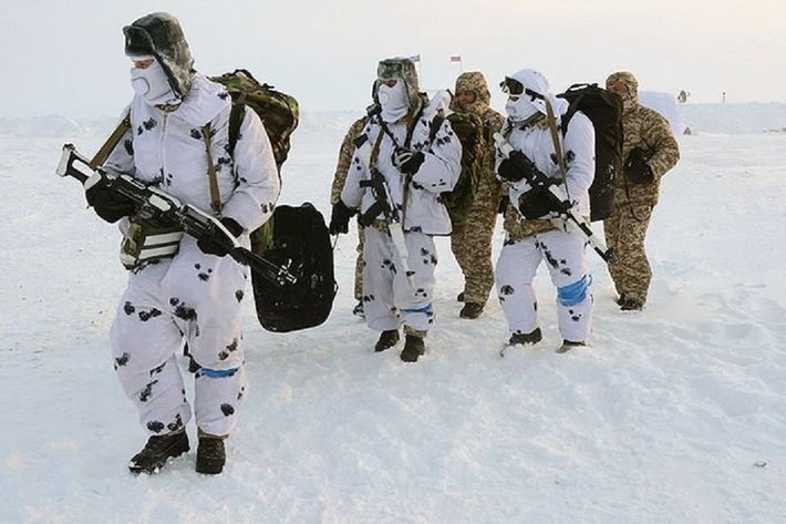 Иностранцы: "российские солдаты работают в -40°C, а солдаты США не смогли провести учения  в Швеции
