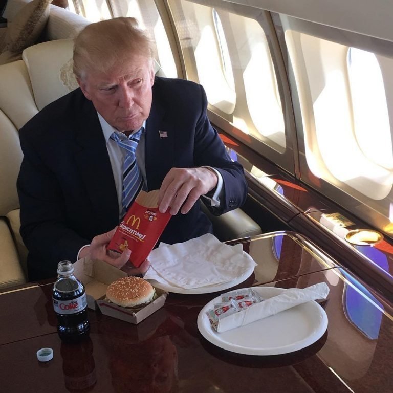 Как Трамп может есть много фаст-фуда, мало тренироваться и быть здоровым?