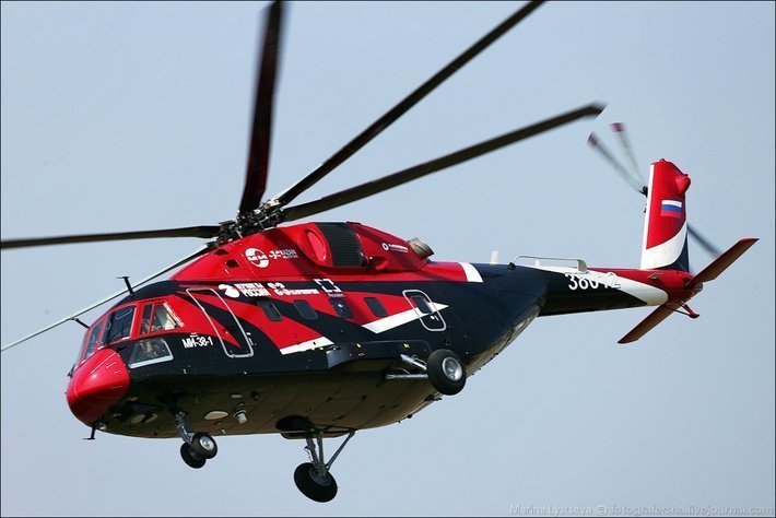 Ми-38 - средний многоцелевой вертолет. Занимает нишу между Ми-8 и Ми-26. Может использоваться как для перевозки пассажиров, так и грузов. 