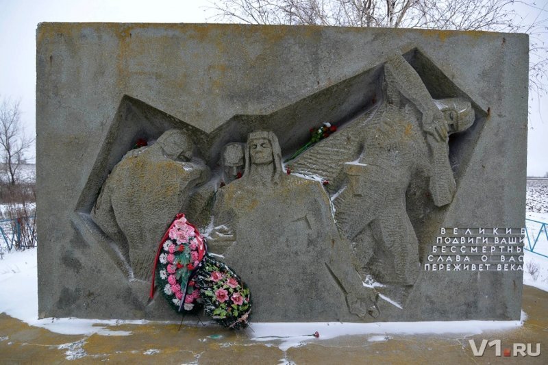 Сгоревшие, но не сдавшиеся: четыре героя и забытый танкист из могилы у Новой Надежды