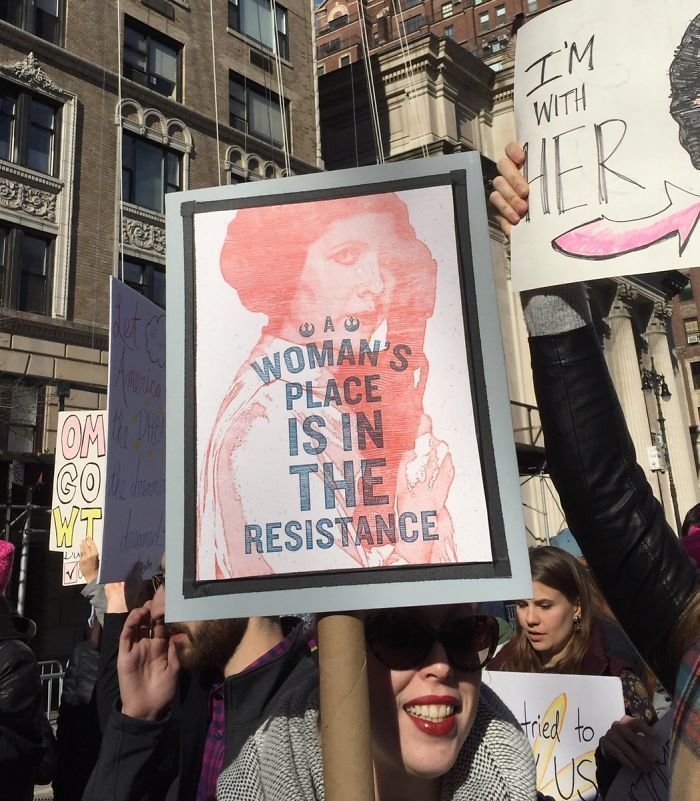 "Место женщины - в сопротивлении!"