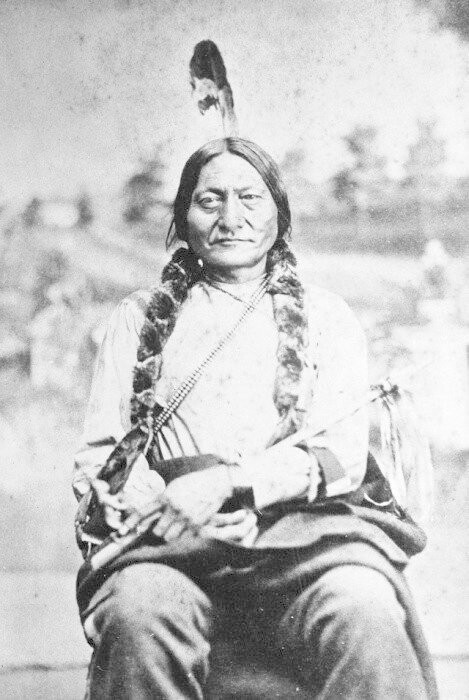 Знаменитый индейский вождь племени лакота "Сидящий Бык" 