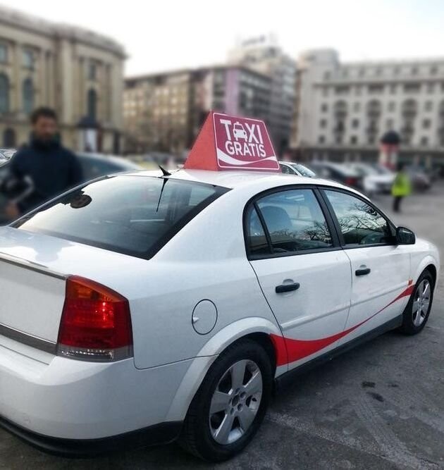 Программист из Бухареста, который бесплатно возит на такси нуждающихся людей