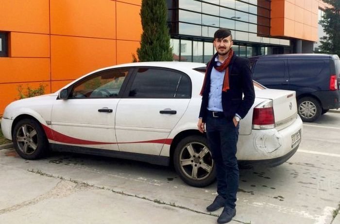 Программист из Бухареста, который бесплатно возит на такси нуждающихся людей