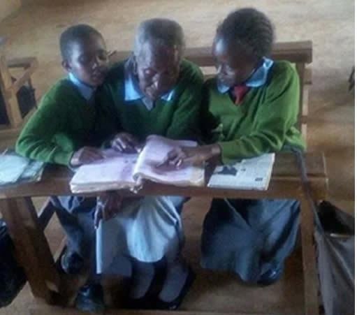 Жительница Кении пошла в первый класс, когда ей исполнилось 90 лет