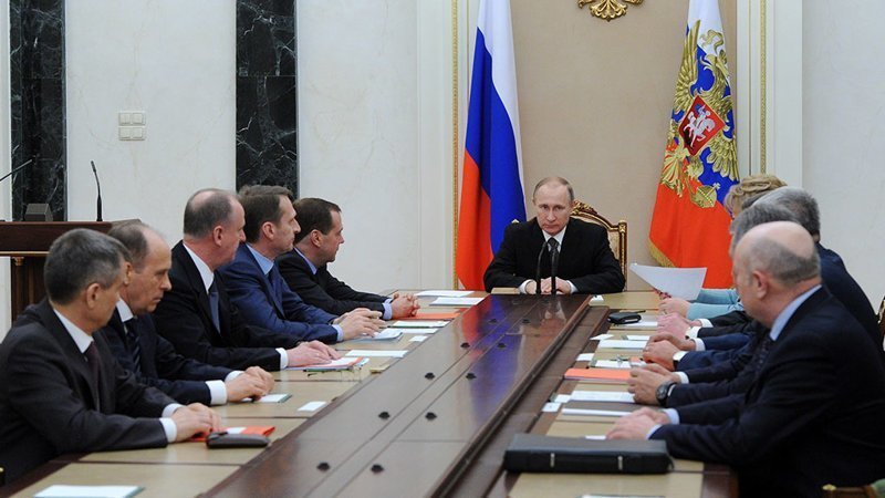 Путин созвал Совбез для обсуждения подготовки сирийского национального диалога в Сочи