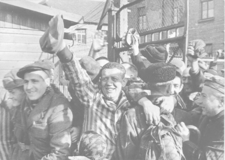 27 января 1945 г. 73 года назад Советские войска освободили узников Освенцима