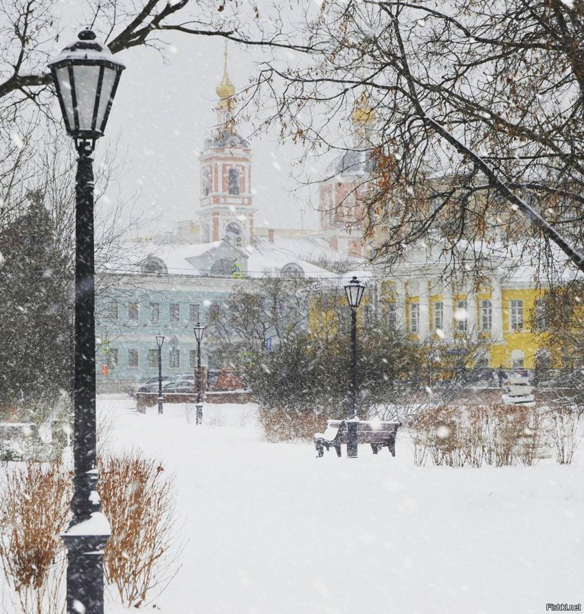 а в Москве сейчас красота, снежно  